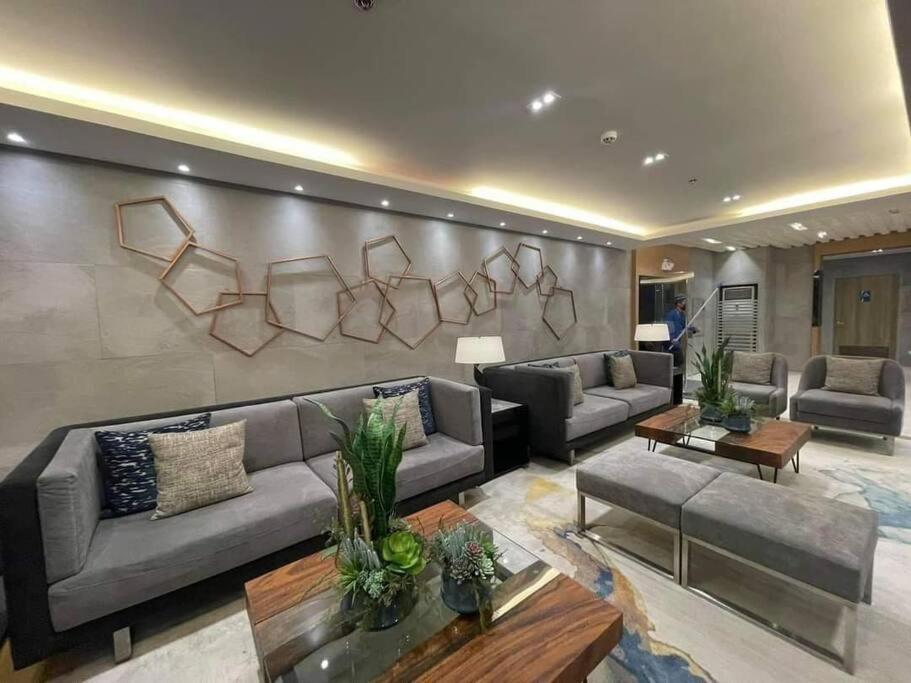 S Residencestower 3 - L&R Staycation Pasay Zewnętrze zdjęcie
